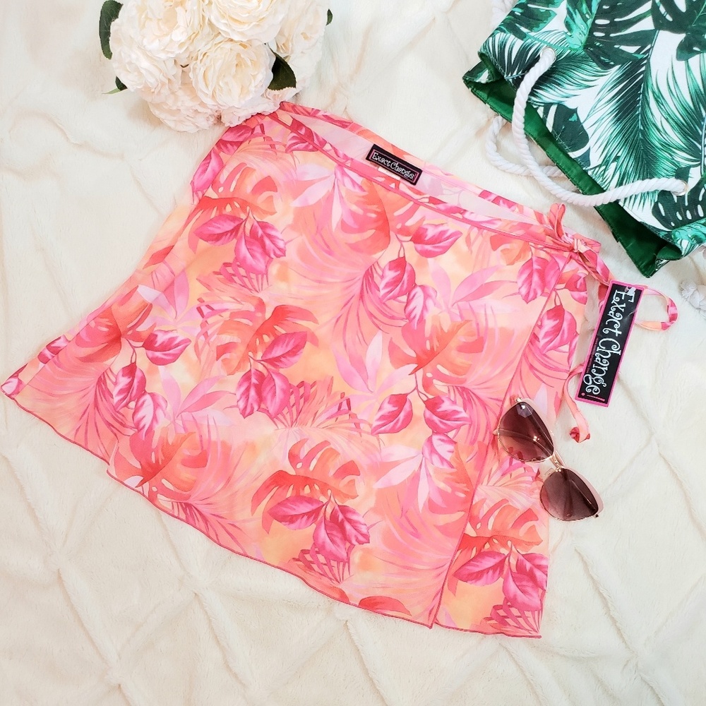 NWT Exact Change Floral Sarong